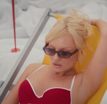 Alexandra Stan