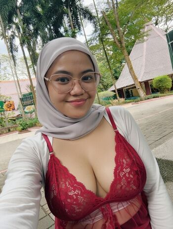 Asyura Nazli