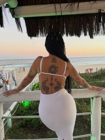 Beca Barreto