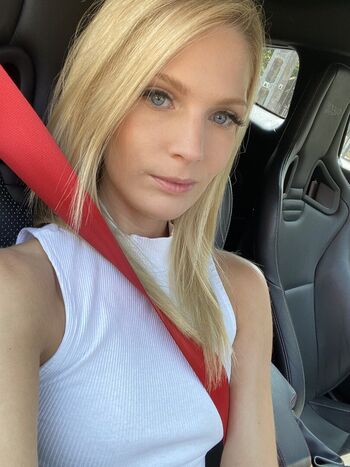 blondie_blueeyes