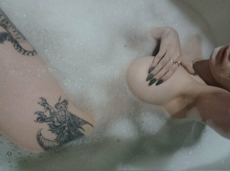 kvy_moon