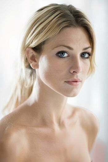 Laura Surrich