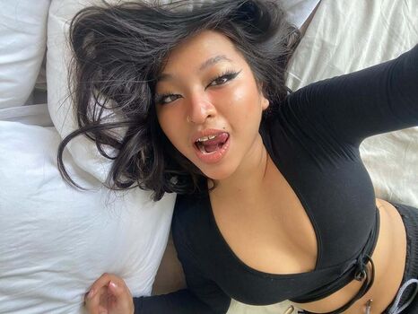 lilasianthiccie