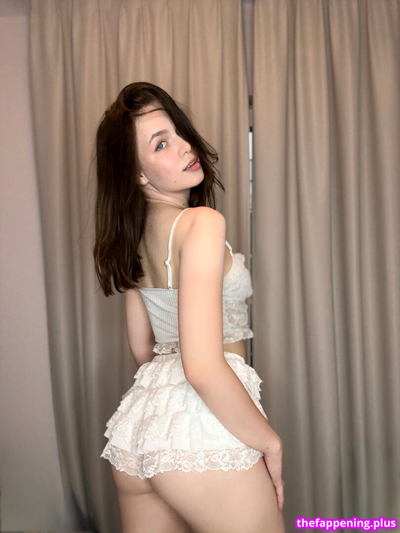 lily_virgin_girl