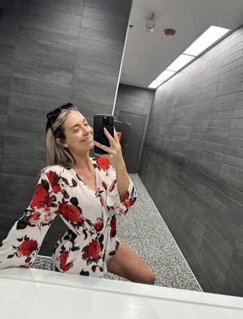 Lola Evens