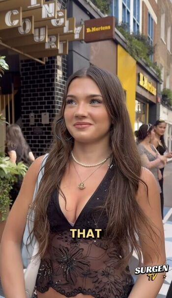 Lola Wolfe