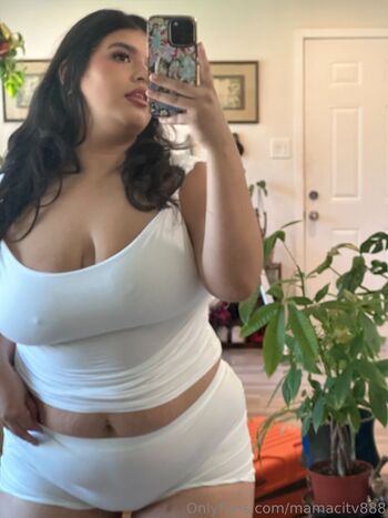 mamacitv888