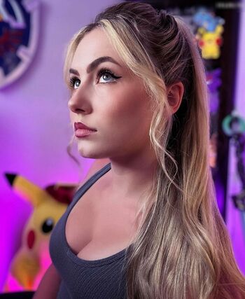Nicki Taylor