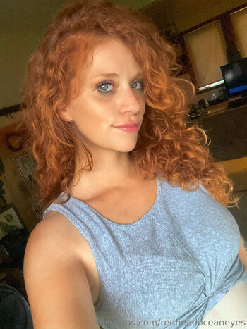 redheadoceaneyes