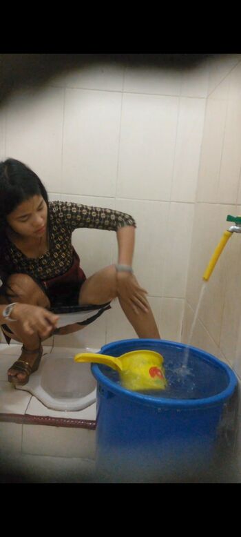 Voyeur Asian Pissing Toilet &Amp; Upskirts Only