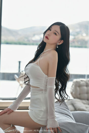 Zhou Yuxi